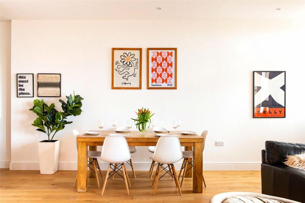 Additional property image - Queens Road, Worthing, West Sussex, BN11