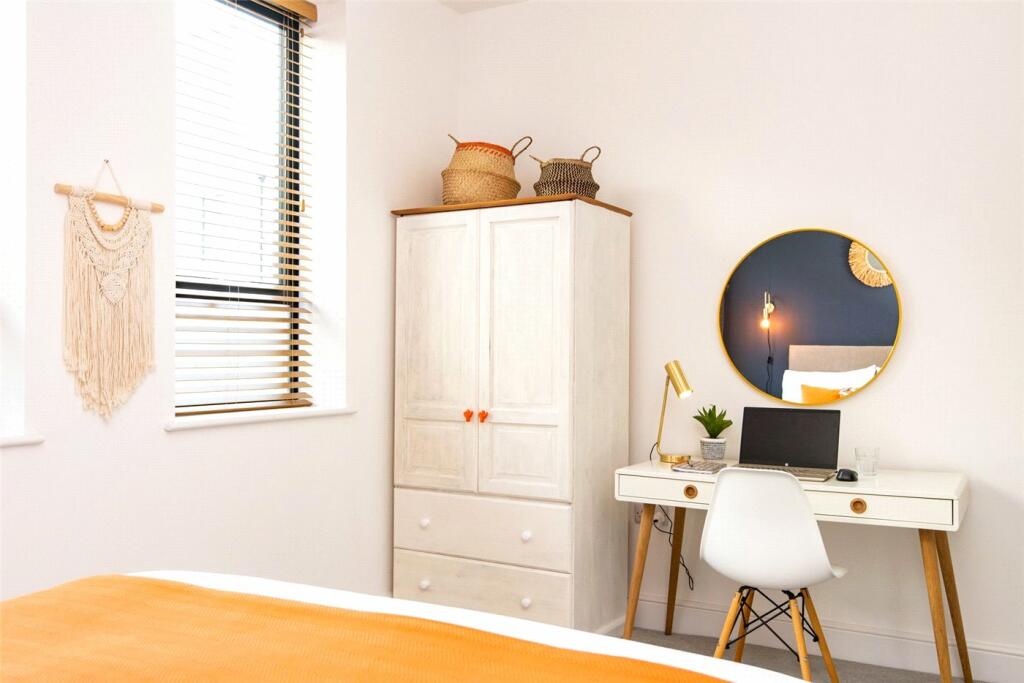 Additional property image - Queens Road, Worthing, West Sussex, BN11