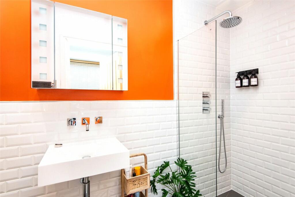 Additional property image - Queens Road, Worthing, West Sussex, BN11