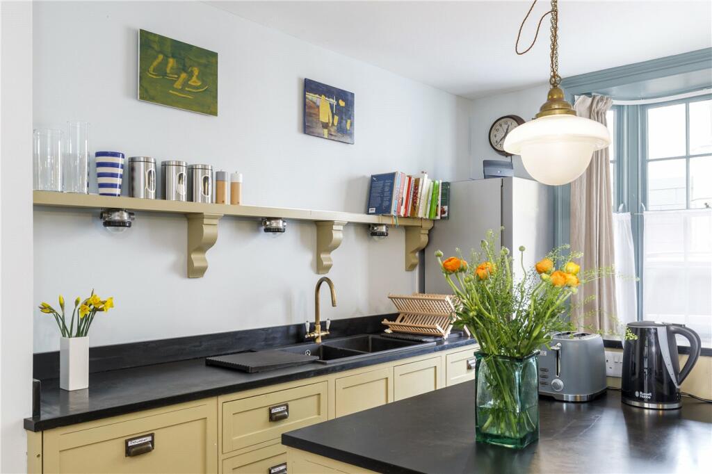 Additional property image - Over Street, Brighton, East Sussex, BN1