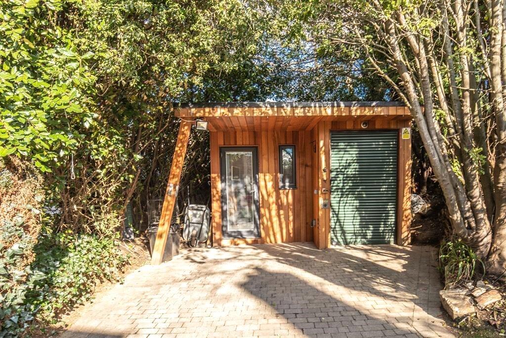 Additional property image - Arundel Road, Worthing, West Sussex, BN13
