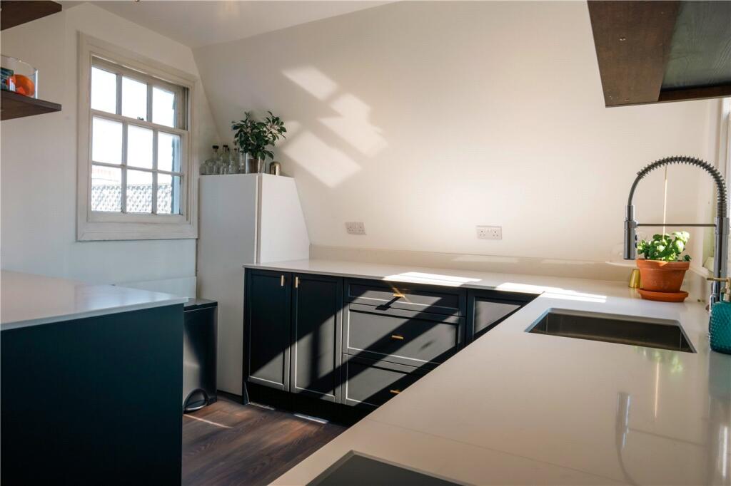 Additional property image - Montpelier Crescent, Brighton, East Sussex, BN1