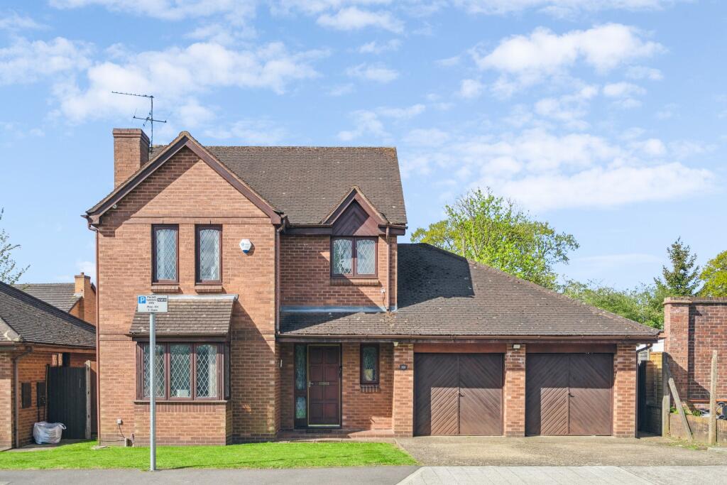 4 bedroom detached house for sale in Tolcarne Drive, Pinner, HA5