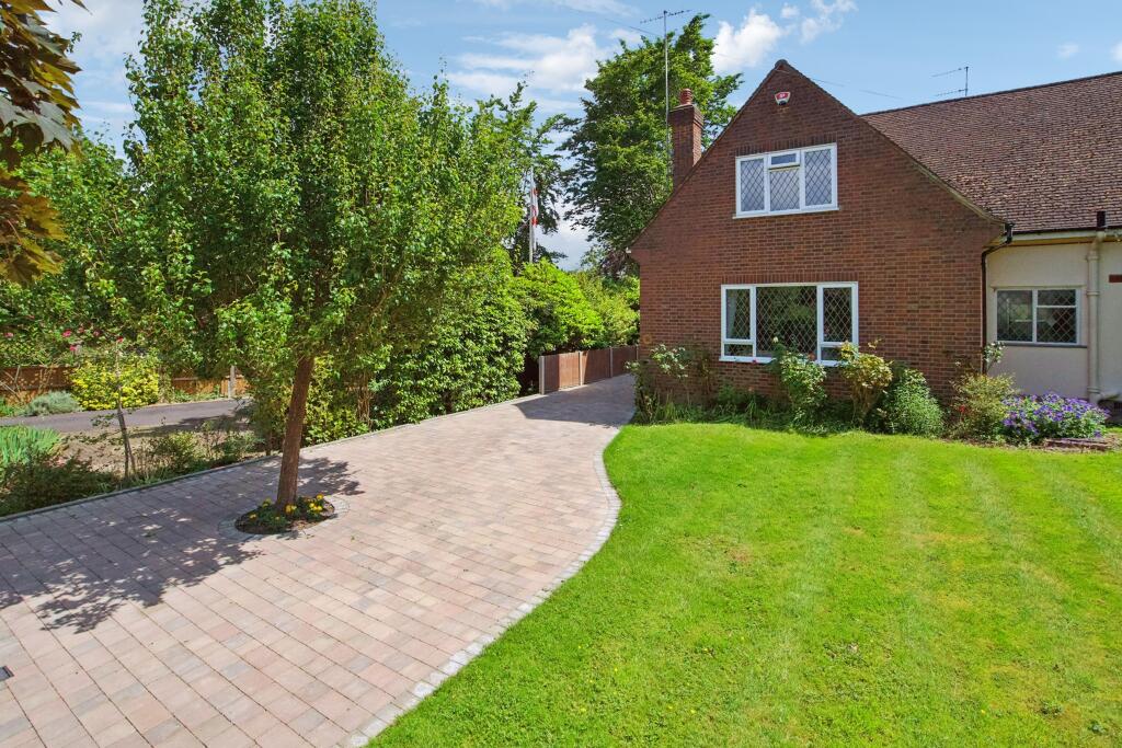 3 bedroom property for sale in Moss Lane, Pinner Village, HA5