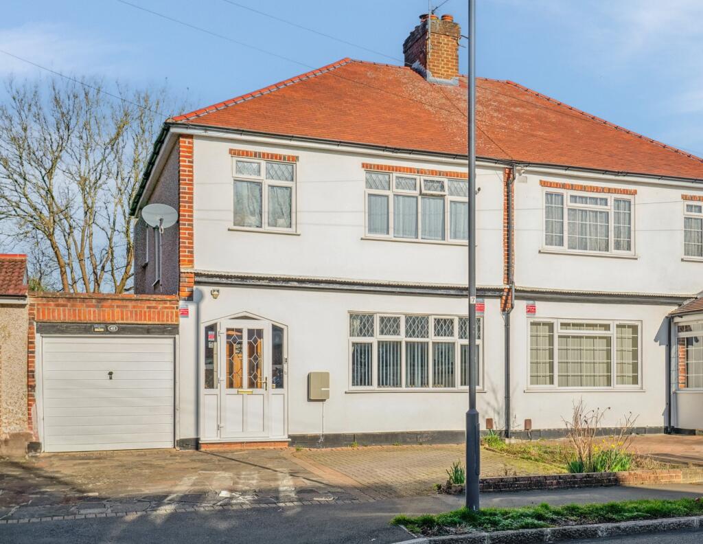 Main image of property: St Michaels Crescent, Pinner, HA5