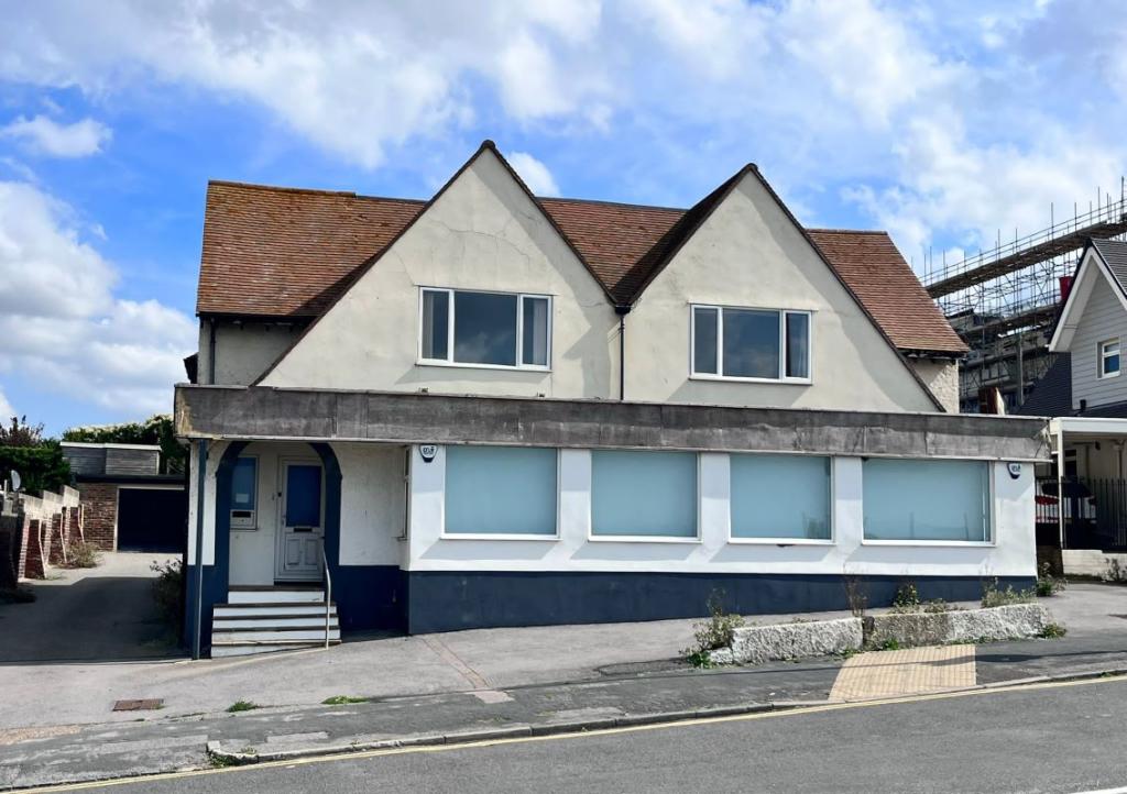 2 bedroom mixed use property for sale in 2 Saltdean Park Road, Saltdean
