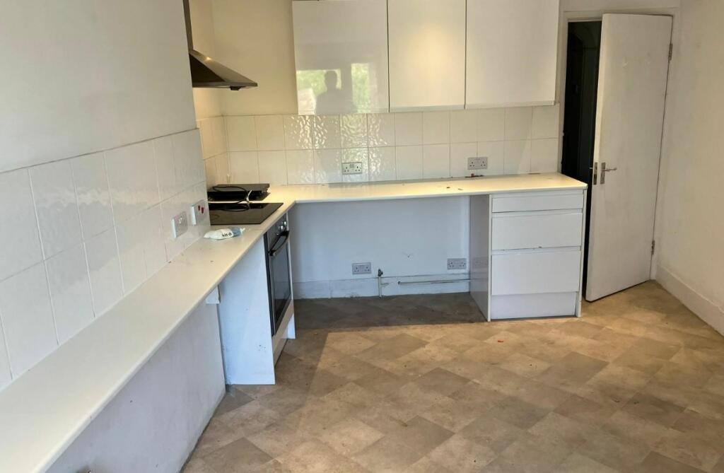 Additional property image - Preston House, 76b High Street, Steyning, BN44 3RD
