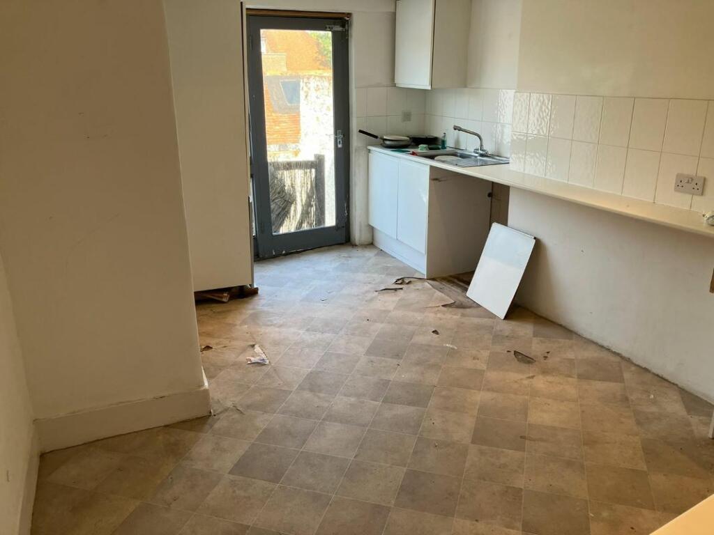 Additional property image - Preston House, 76b High Street, Steyning, BN44 3RD
