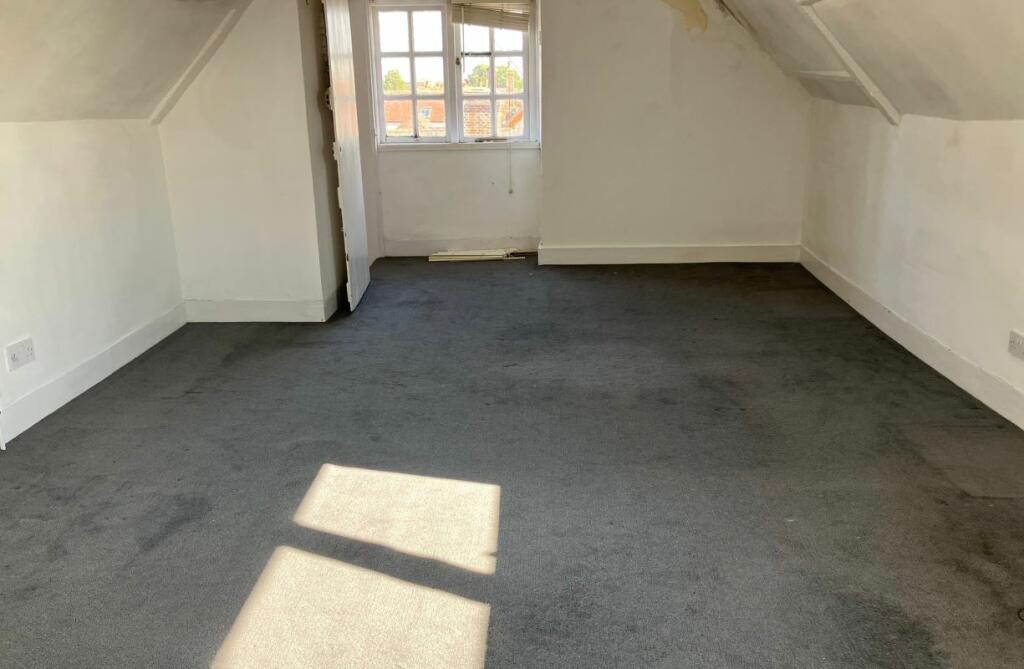 Additional property image - Preston House, 76b High Street, Steyning, BN44 3RD