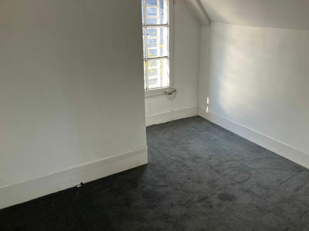 Additional property image - Preston House, 76b High Street, Steyning, BN44 3RD