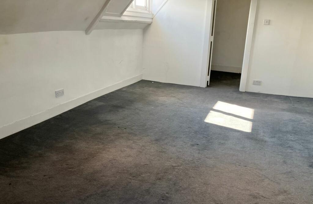 Additional property image - Preston House, 76b High Street, Steyning, BN44 3RD