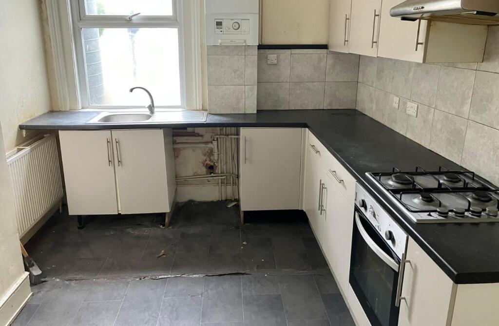 Additional property image - 143 Montague Street, Worthing, BN11 3BX
