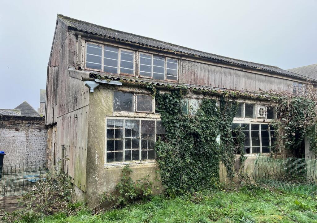 Main image of property: 11a West Street, Shoreham-by-Sea, West Sussex, BN43 5WF