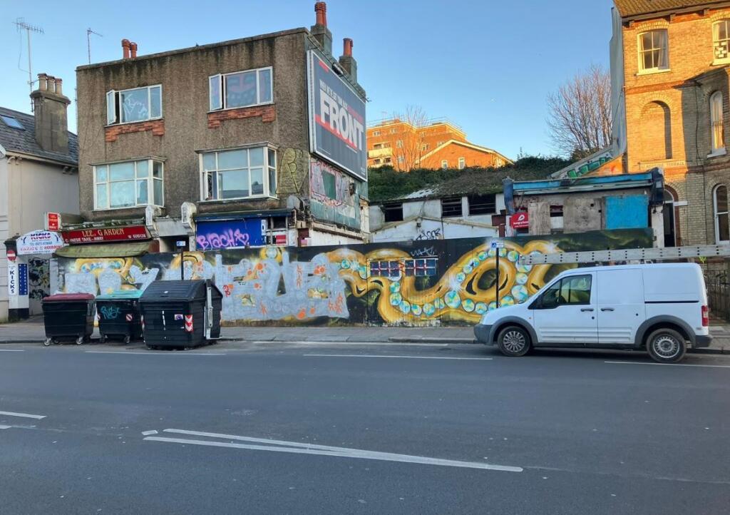 Main image of property: 186-187 Lewes Road, Brighton, BN2 3LD