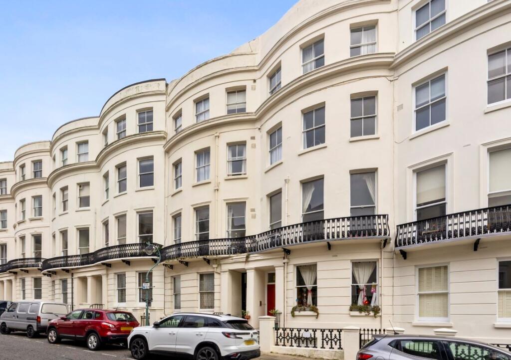 Main image of property: 104, Lansdowne Place, Hove, BN3 1FJ