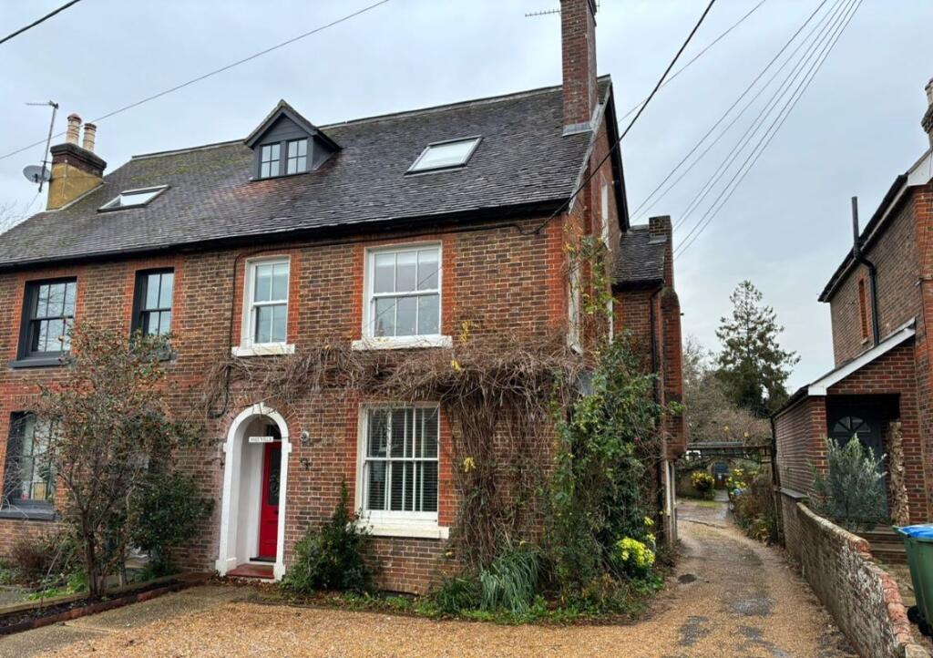 Main image of property: Rose Villa, 1 West Street, Billingshurst, West Sussex, RH14 9LG