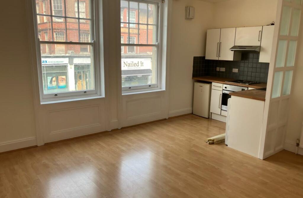 Additional property image - 190 Church Road, Hove, East Sussex, BN3 2DJ
