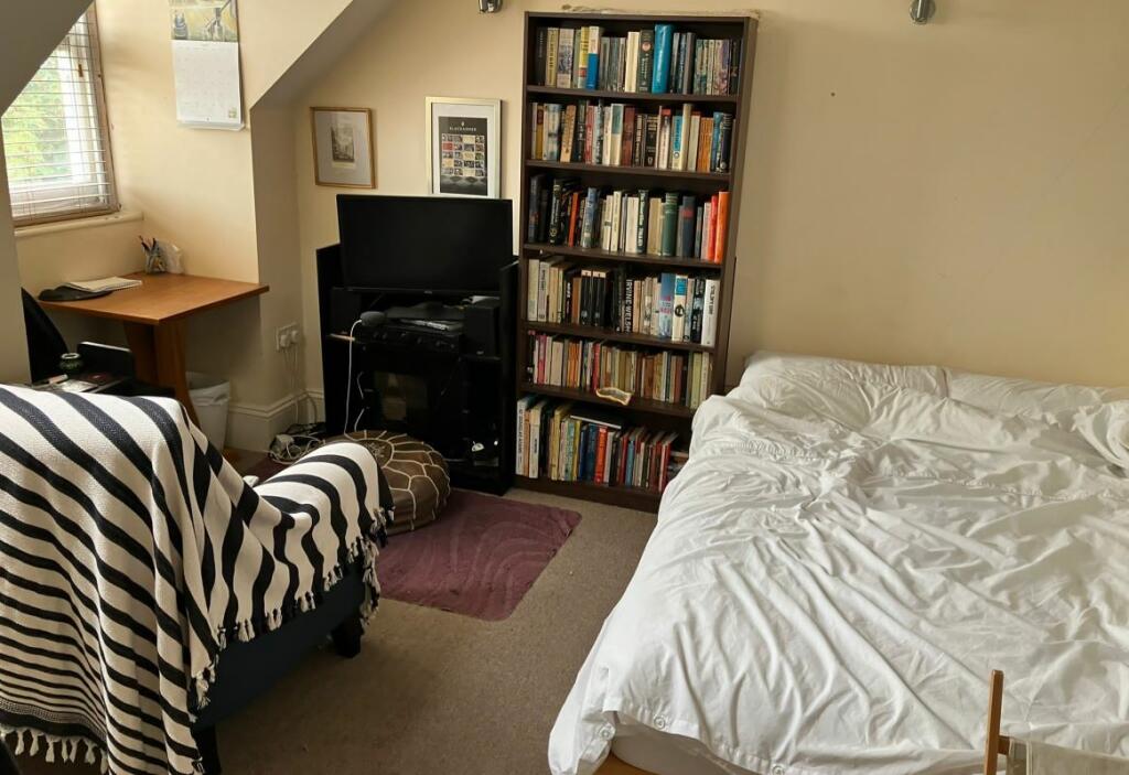 Additional property image - 190 Church Road, Hove, East Sussex, BN3 2DJ