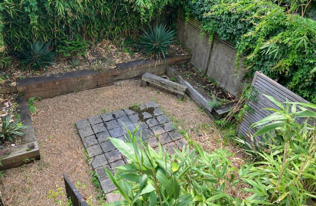 Additional property image - 190 Church Road, Hove, East Sussex, BN3 2DJ