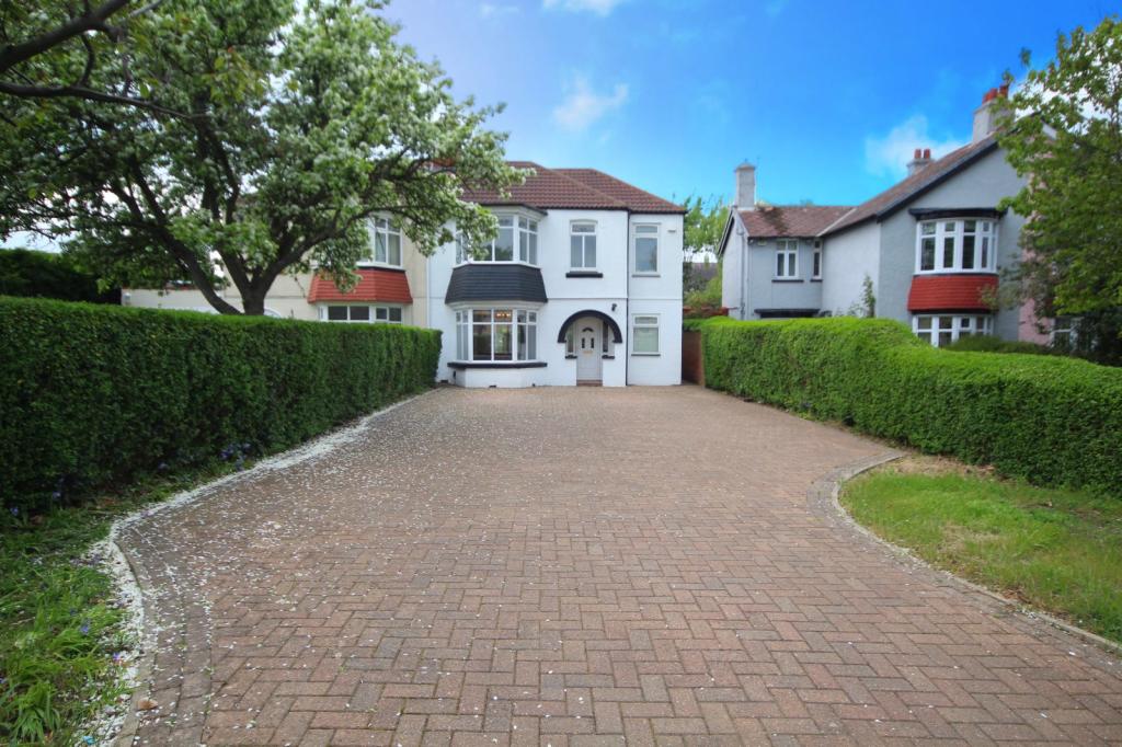 4 bedroom semidetached house for sale in Skippers Lane, Normanby