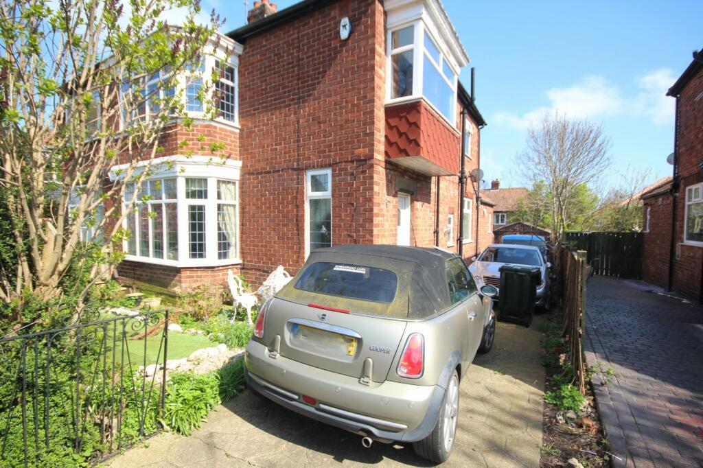 3 bedroom semidetached house for sale in Easby Avenue, Middlesbrough