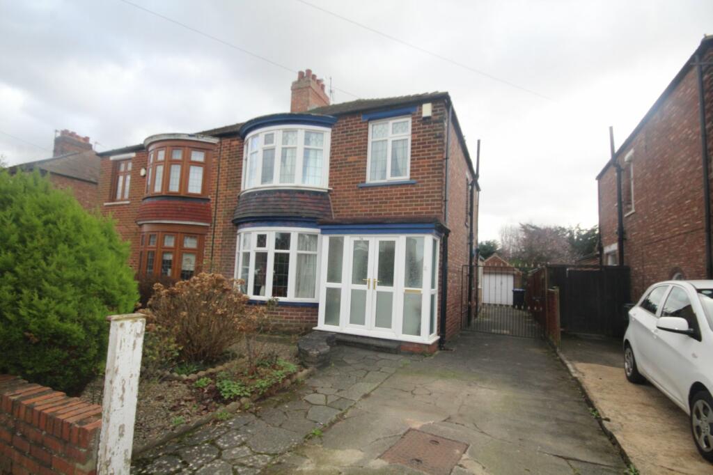 3 bedroom semidetached house for sale in Chalford Oaks, Middlesbrough, North Yorkshire, TS5