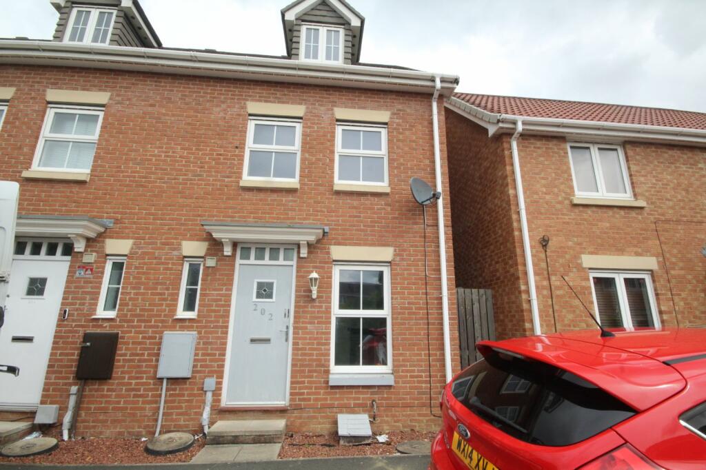 3 bedroom end of terrace house for sale in Clough Close, Middlesbrough, North Yorkshire, TS5