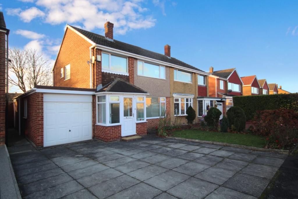 3 bedroom semidetached house for sale in Topcliffe Drive, Acklam
