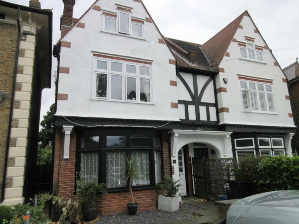 Main image of property: Avenue Road, Westcliff On Sea