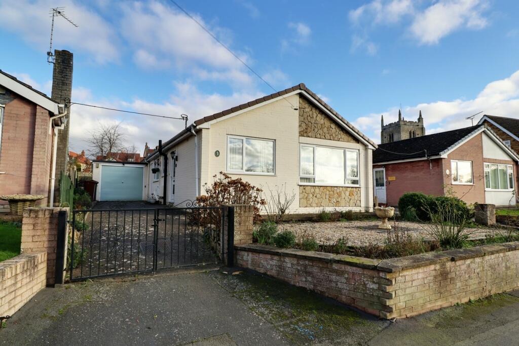 3 bedroom detached bungalow for sale in Grove Street, Kirton Lindsey, DN21