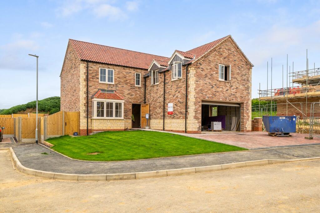 4 bedroom detached house for sale in Barley Close, Windmill Plantation