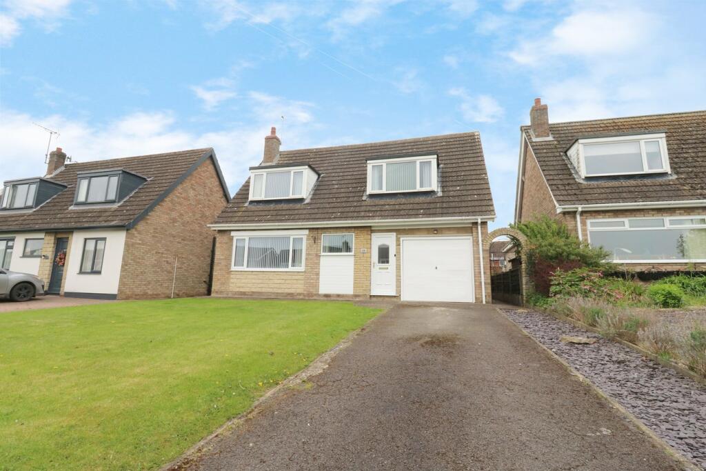3 bedroom detached house for sale in Richdale Avenue, Kirton Lindsey