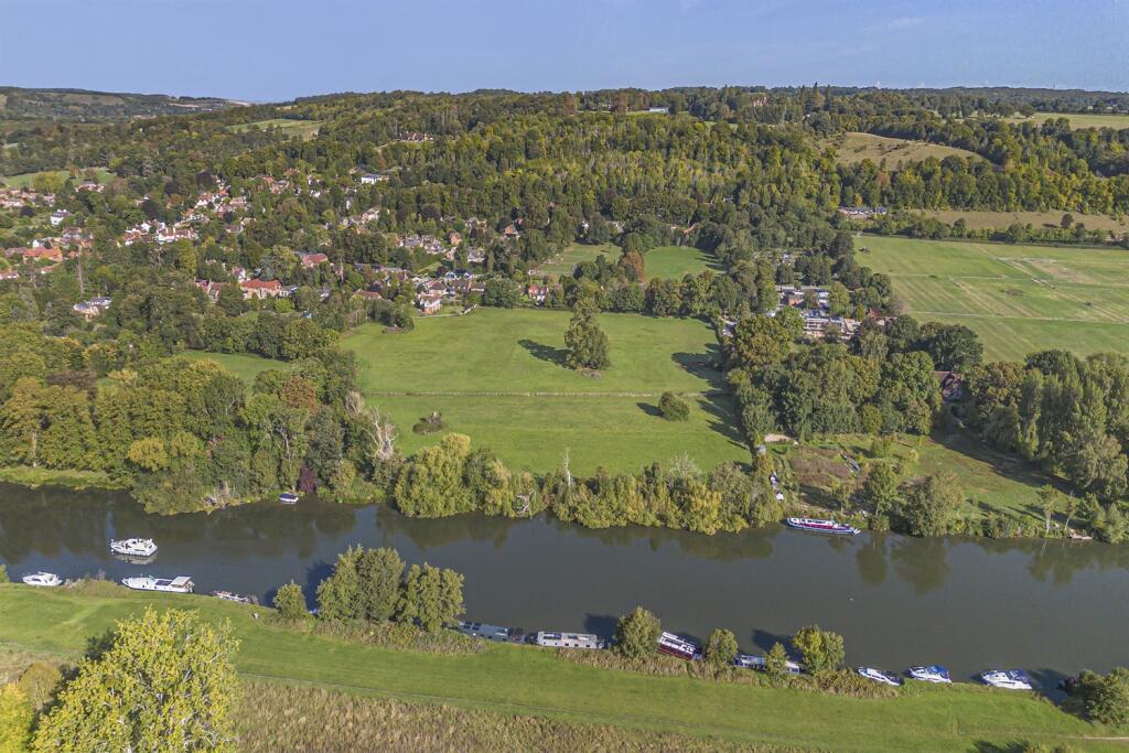 Main image of property: Land on The South Side Of Eastfield Lane