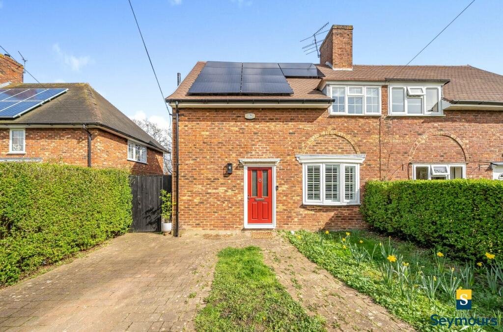 3 bedroom semidetached house for sale in Elmside, Onslow Village, Guildford, Surrey, GU2