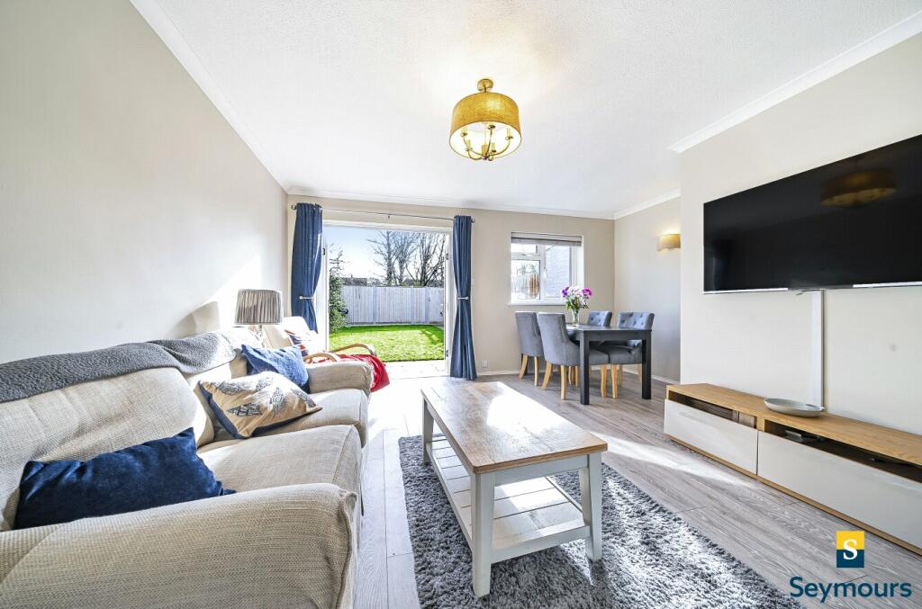 2 bedroom flat for sale in Guildford, Surrey, GU2