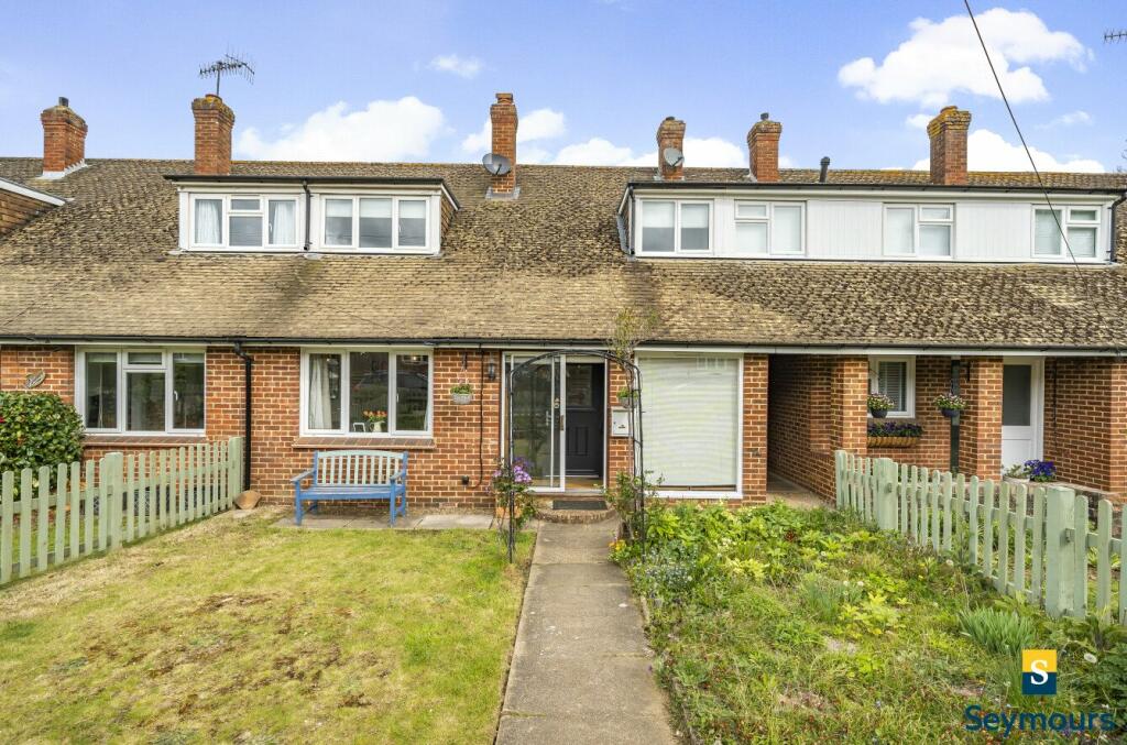 2 bedroom terraced house for sale in Albury, Guildford, Surrey, GU5