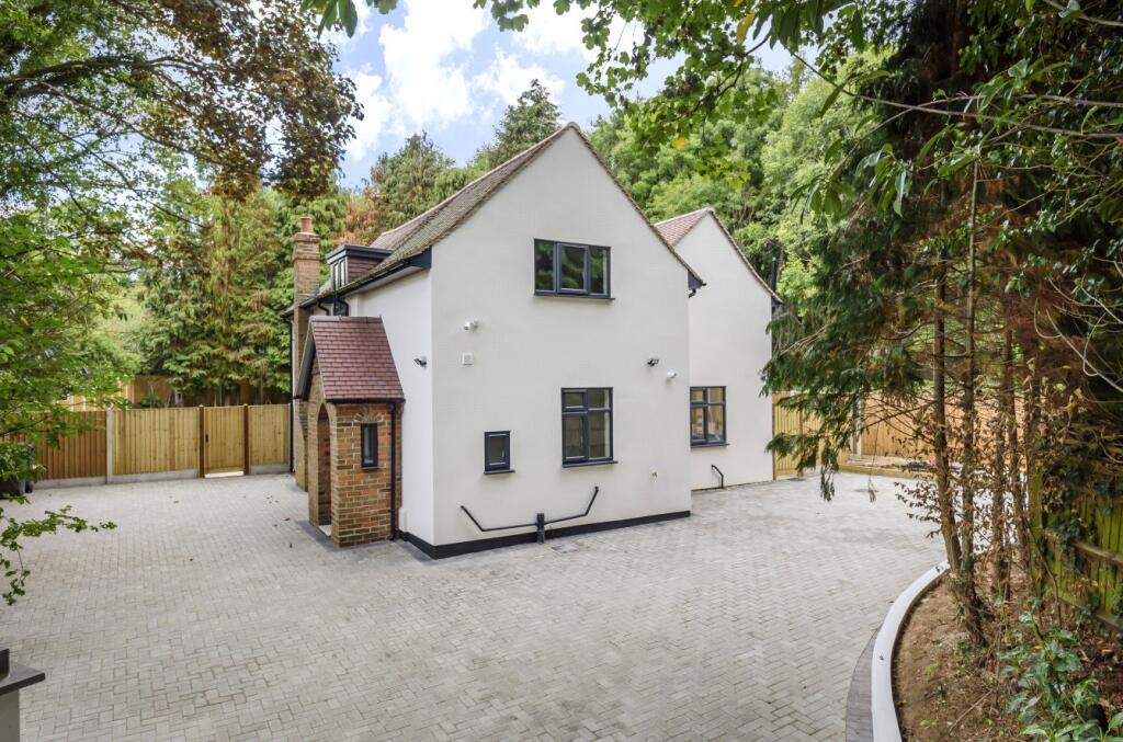 Main image of property: Cranleigh Road, Wonersh, Guildford, Surrey, GU5
