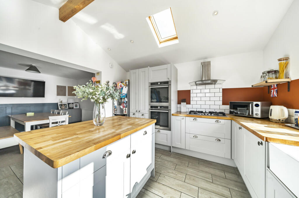 Additional property image - Thames Close, Warminster, BA12
