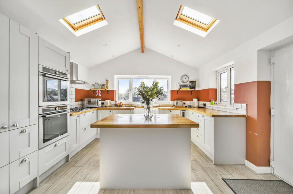 Additional property image - Thames Close, Warminster, BA12