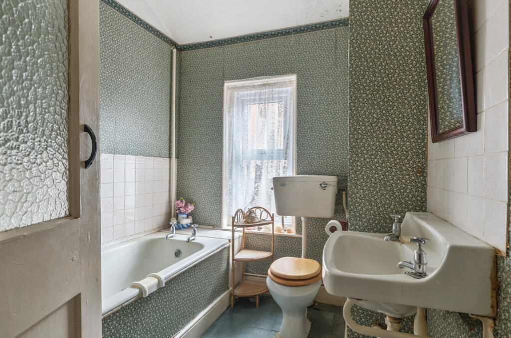 Additional property image - Sambourne Road, Warminster, BA12