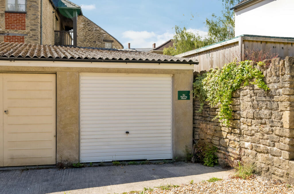 Additional property image - Willow Vale, Frome, BA11