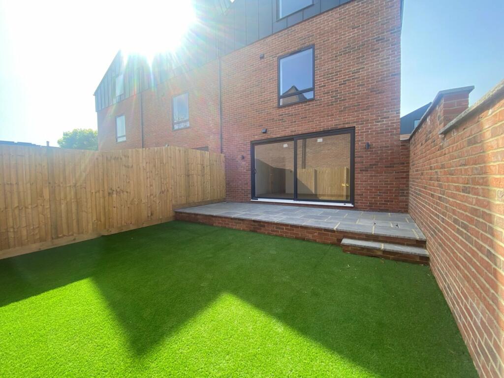 Additional property image - Victoria Mews, Frome, BA11