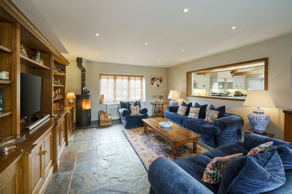 Additional property image - Beckington, Frome, BA11