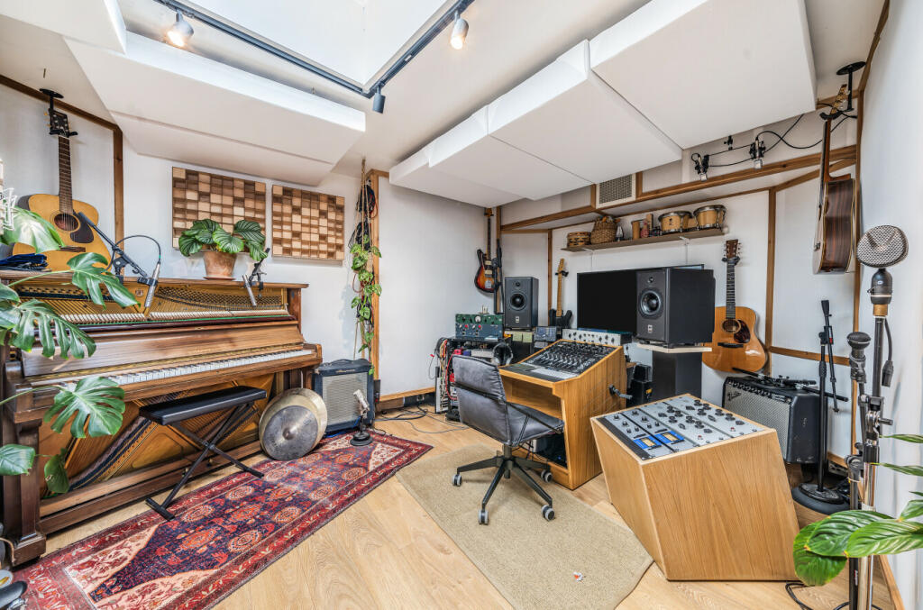 Additional property image - Keyford, Frome, BA11