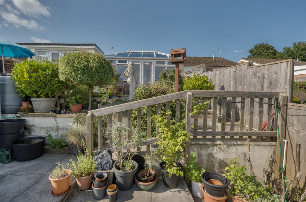 Additional property image - Chapmans Close, Frome, BA11