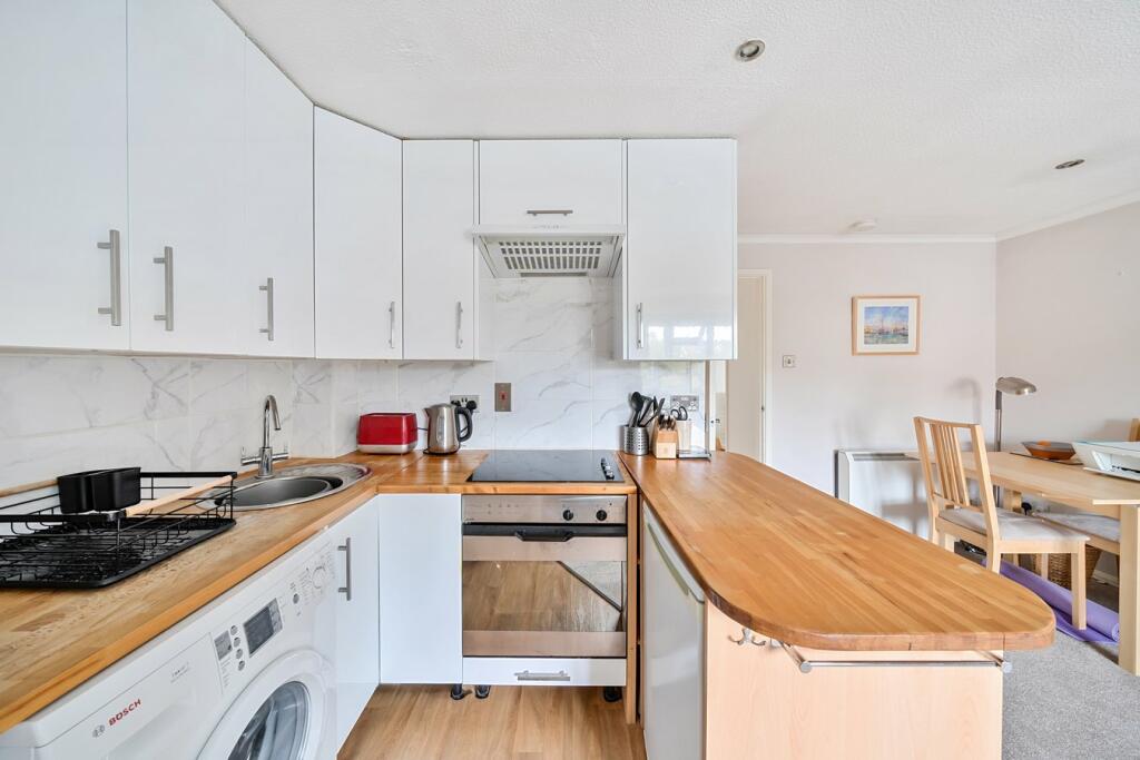 Additional property image - Wallbridge Gardens, Frome, BA11