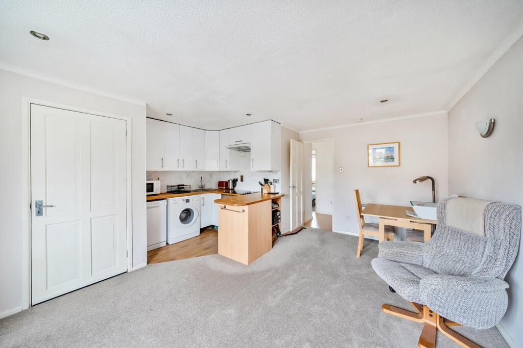 Additional property image - Wallbridge Gardens, Frome, BA11