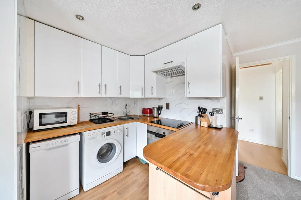 Additional property image - Wallbridge Gardens, Frome, BA11