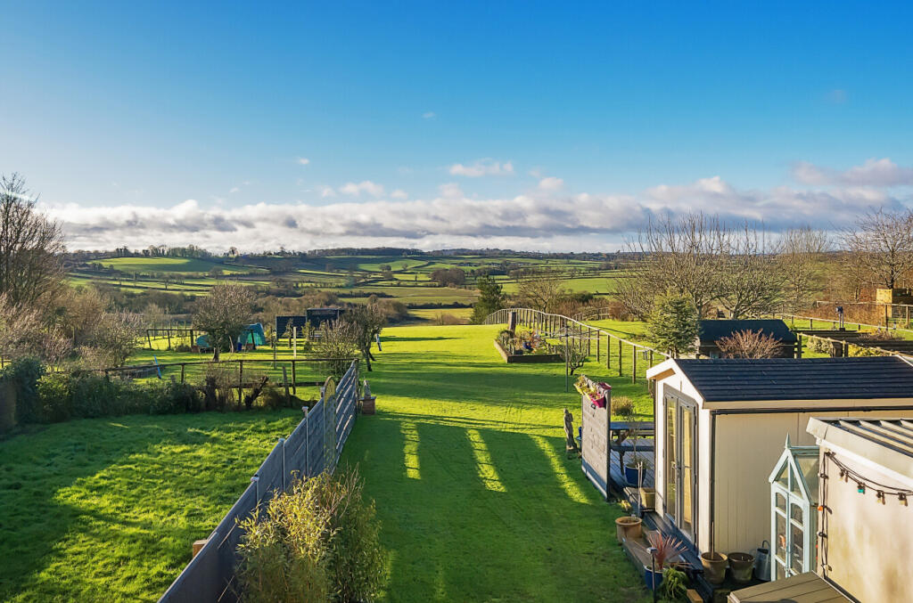 Additional property image - Critchill Road, Frome, Somerset, BA11