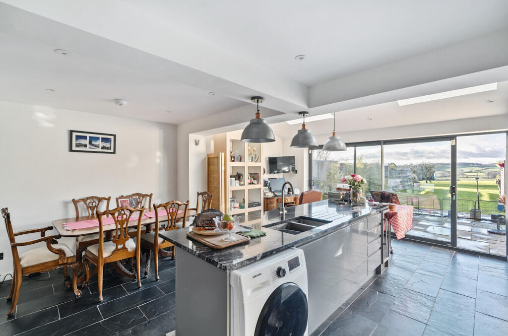 Additional property image - Critchill Road, Frome, Somerset, BA11
